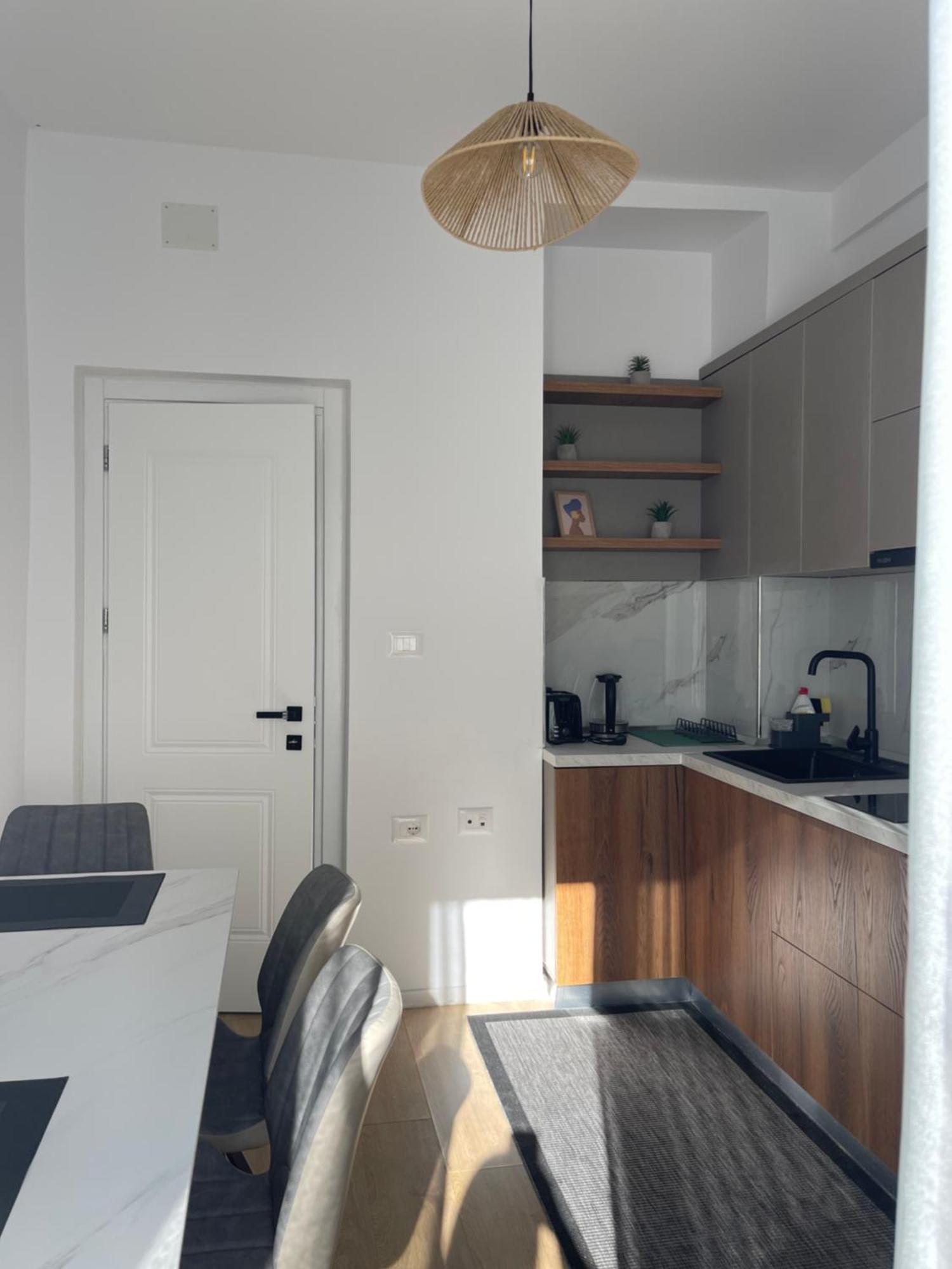 Sunny City Center Apartment Lezhë Zewnętrze zdjęcie