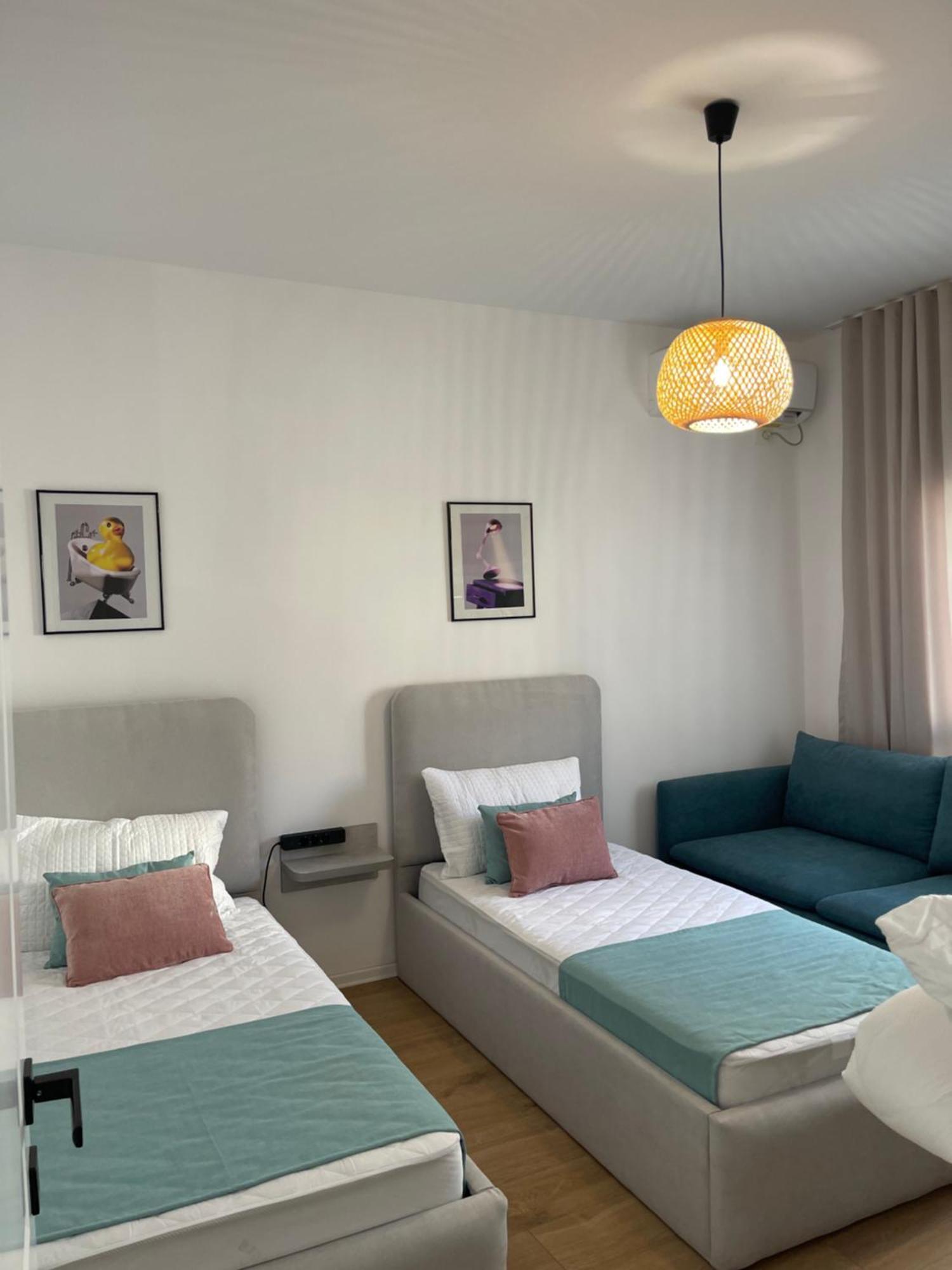 Sunny City Center Apartment Lezhë Zewnętrze zdjęcie