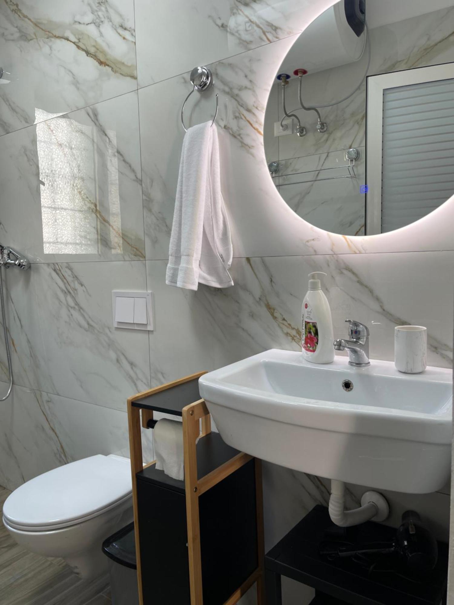Sunny City Center Apartment Lezhë Zewnętrze zdjęcie